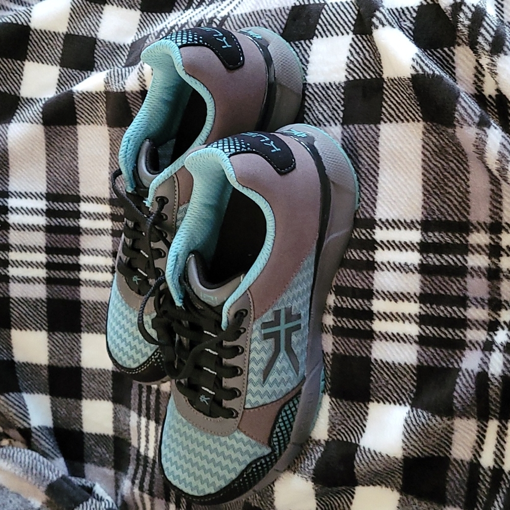 KURU QUANTUM - WOMEN'S MESH FITNESS SNEAKER GlacialBlue-Gray-Black Size: 9